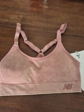 New Balance Women's Rose Pink Seamless Strappy Sports Bra